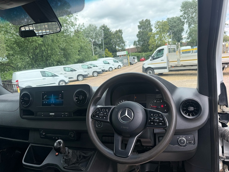 Mercedes-Benz 317 CDI Progressive 2.0 170bhp LWB 14FT DROPSIDE