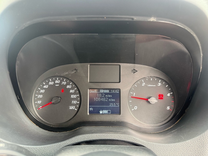 Mercedes-Benz 317 CDI Progressive 2.0 170bhp LWB 14FT DROPSIDE