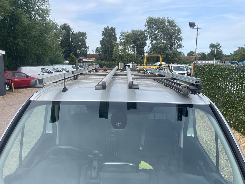 Renault dCi ENERGY 28 Sport L1 H1 SWB PANEL VAN - MERCURY