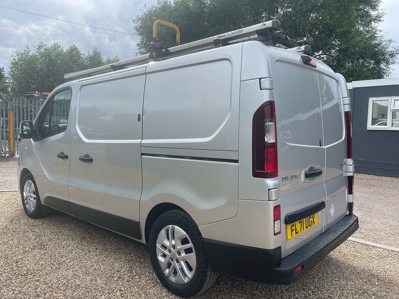 Renault dCi ENERGY 28 Sport L1 H1 SWB PANEL VAN - MERCURY