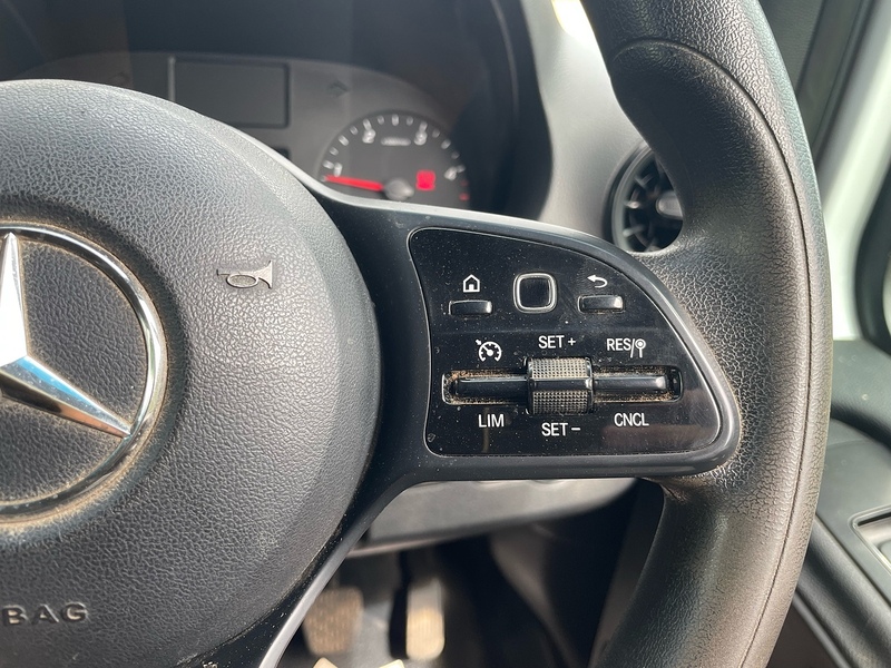 Mercedes-Benz 315 2.0 CDI Progressive L3 LWB PANEL VAN
