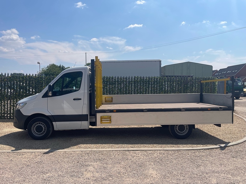 Mercedes-Benz 315 2.0 CDI Progressive L3 LWB DROPSIDE - WHITE