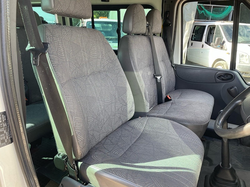 Ford 2.4 Minibus Manual Diesel