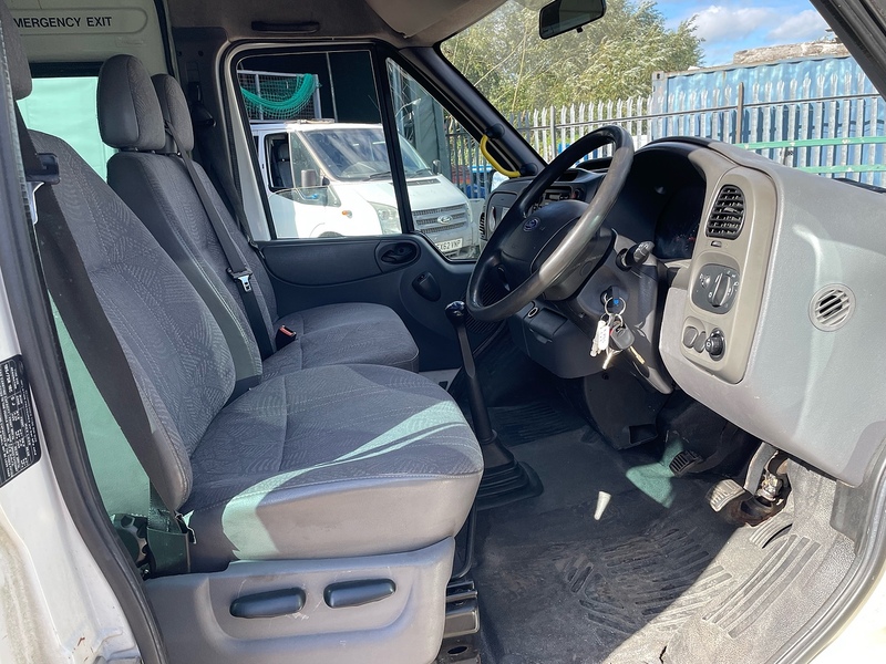 Ford 2.4 Minibus Manual Diesel