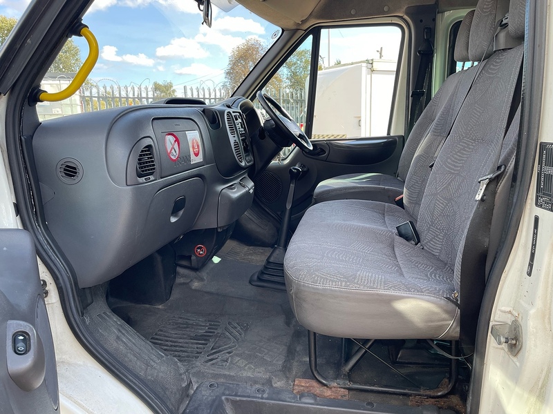 Ford 2.4 Minibus Manual Diesel