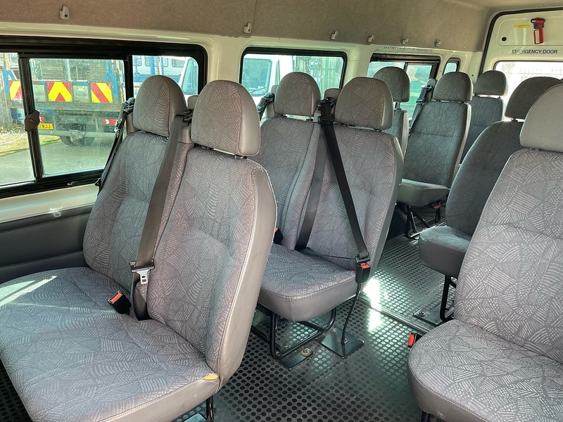 Ford 2.4 Minibus Manual Diesel