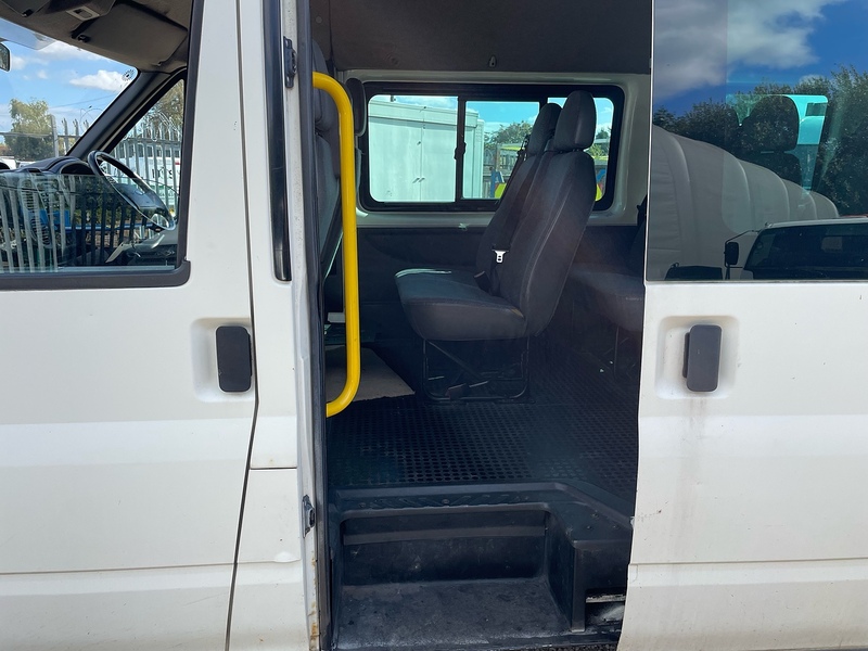 Ford 2.4 Minibus Manual Diesel