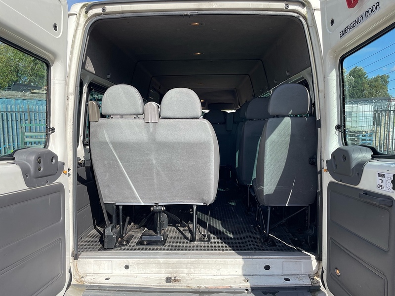 Ford 2.4 Minibus Manual Diesel
