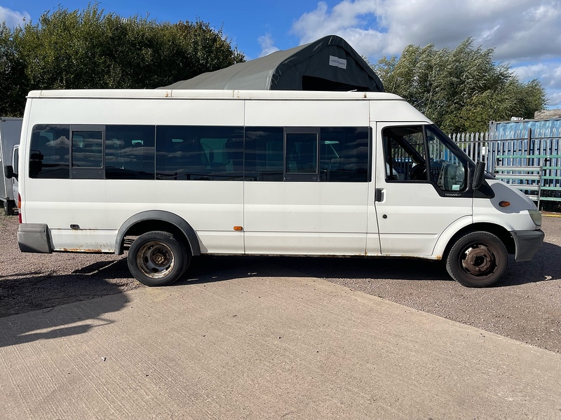 Ford 2.4 Minibus Manual Diesel