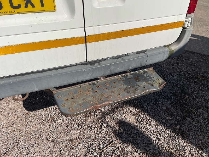 Ford 2.4 Minibus Manual Diesel