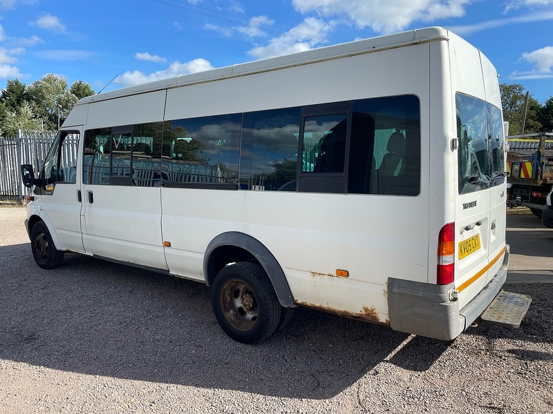 Ford 2.4 Minibus Manual Diesel