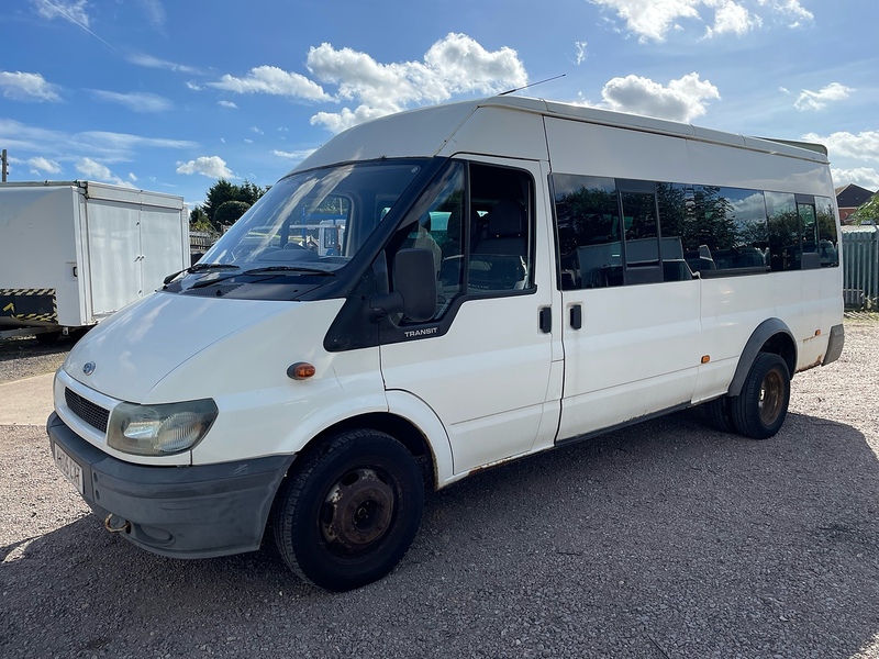 Ford 2.4 Minibus Manual Diesel