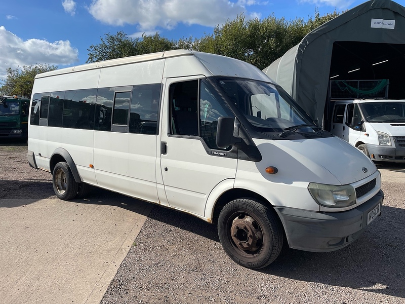 Ford 2.4 Minibus Manual Diesel