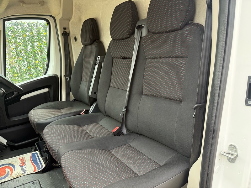 Citroen 2.2 BlueHDI 33 Enterprise SWB L1 H1 PANEL VAN - WHITE