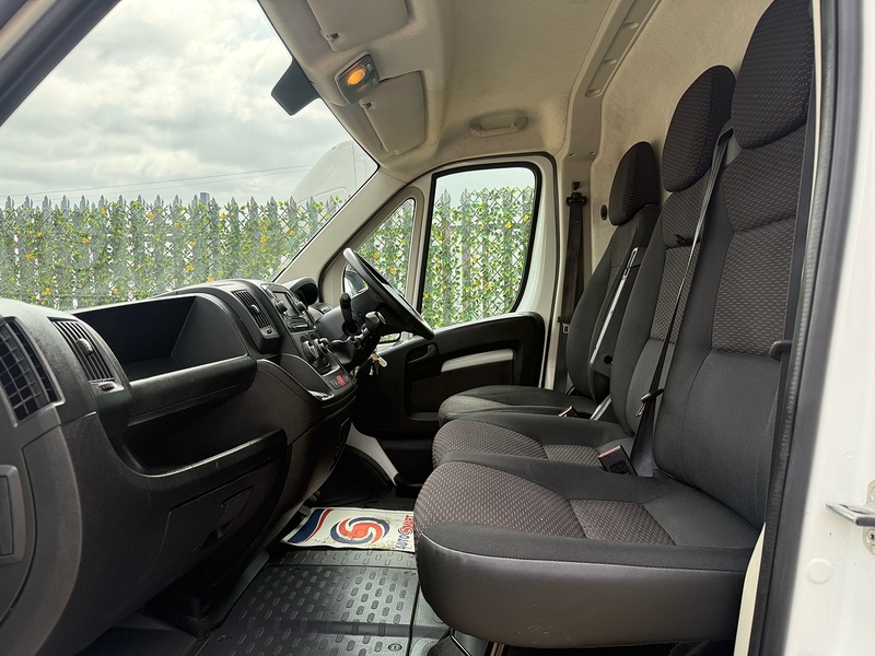 Citroen 2.2 BlueHDI 33 Enterprise SWB L1 H1 PANEL VAN - WHITE