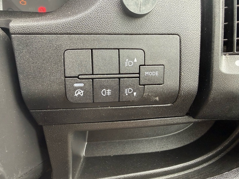 Citroen 2.2 BlueHDI 33 Enterprise SWB L1 H1 PANEL VAN - WHITE