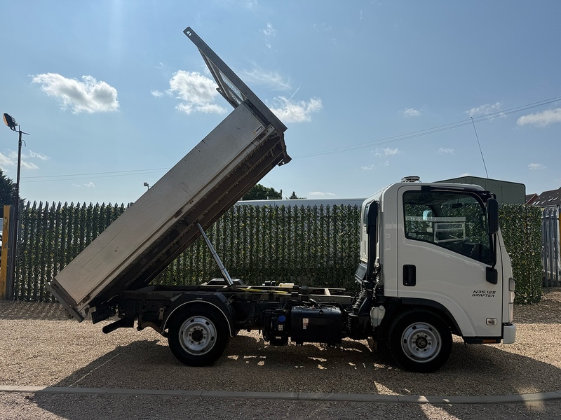 Isuzu N35.125S SWB Tipper