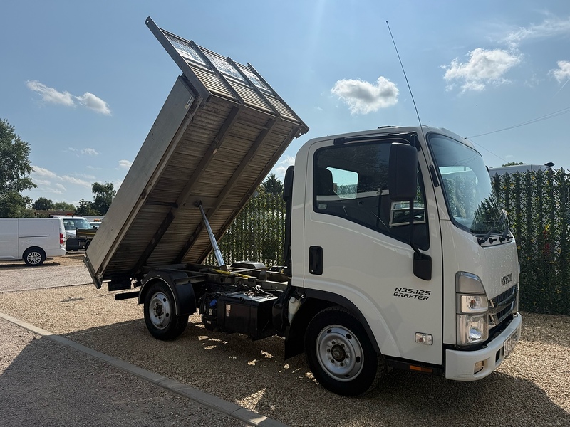 Isuzu N35.125S SWB Tipper