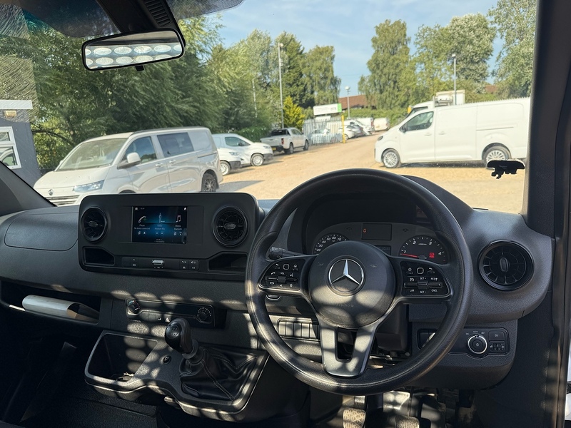 Mercedes-Benz 315 2.0 CDI Progressive MWB TIPPER - WHITE