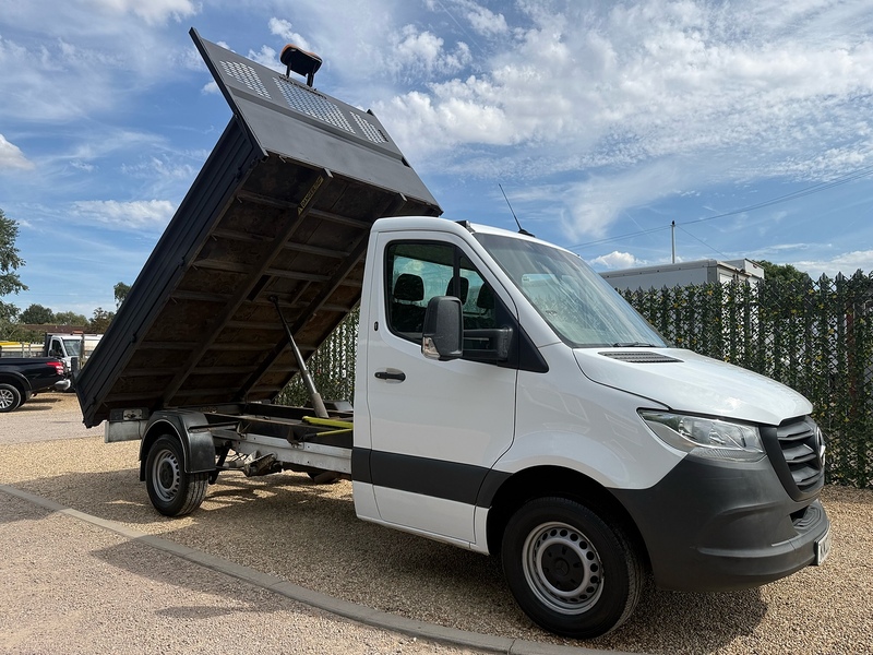 Mercedes-Benz 315 2.0 CDI Progressive MWB TIPPER - WHITE