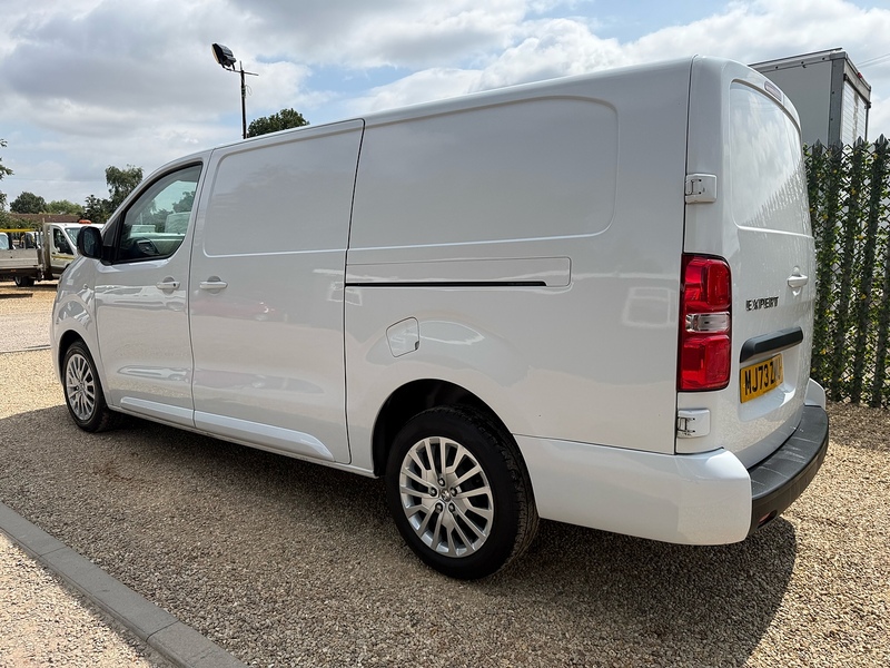 Peugeot BlueHDi 1000 Asphalt Premium + 1.5 L2 H1 LWB PANEL VAN - WHITE