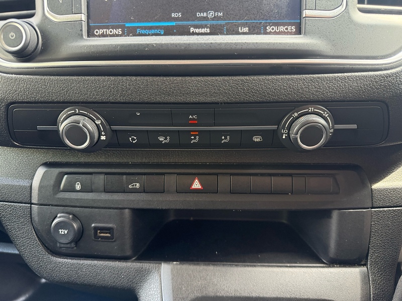 Peugeot BlueHDi 1000 Asphalt Premium + 1.5 L2 H1 LWB PANEL VAN - WHITE