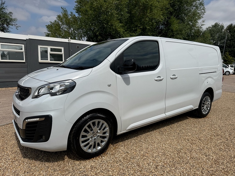 Peugeot BlueHDi 1000 Asphalt Premium + 1.5 L2 H1 LWB PANEL VAN - WHITE