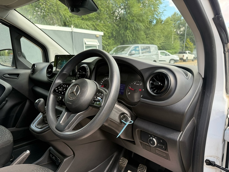 Mercedes-Benz 110 1.5 CDI Progressive SMALL PANEL VAN