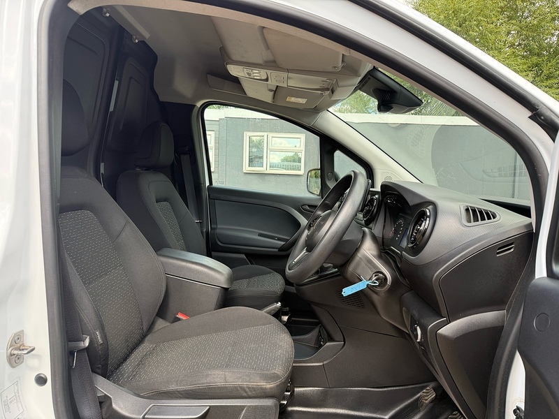 Mercedes-Benz 110 1.5 CDI Progressive SMALL PANEL VAN