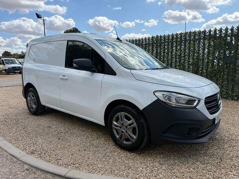 110 1.5 CDI Progressive SMALL PANEL VAN