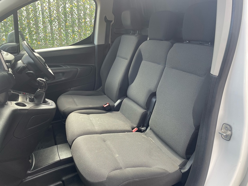 Peugeot BlueHDi 1000 Professional 1.5 5dr Panel Van Manual Diesel