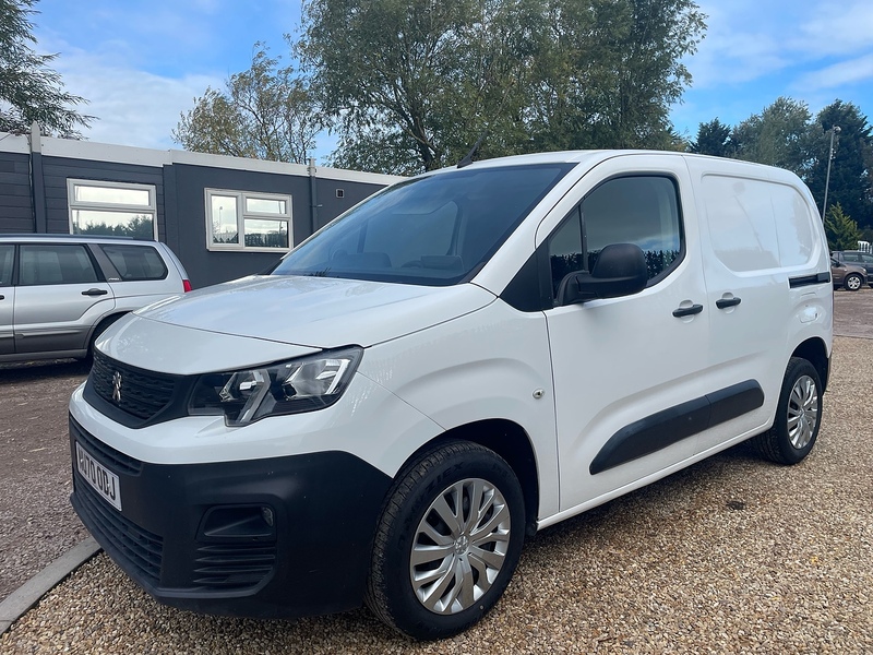 Peugeot BlueHDi 1000 Professional 1.5 5dr Panel Van Manual Diesel