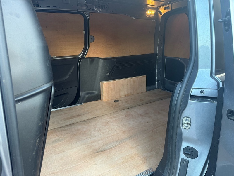 Vauxhall 1.5 Turbo D 2300 Pro L2 H1 LWB PANEL VAN 1.5 6dr Panel Van Manual Diesel