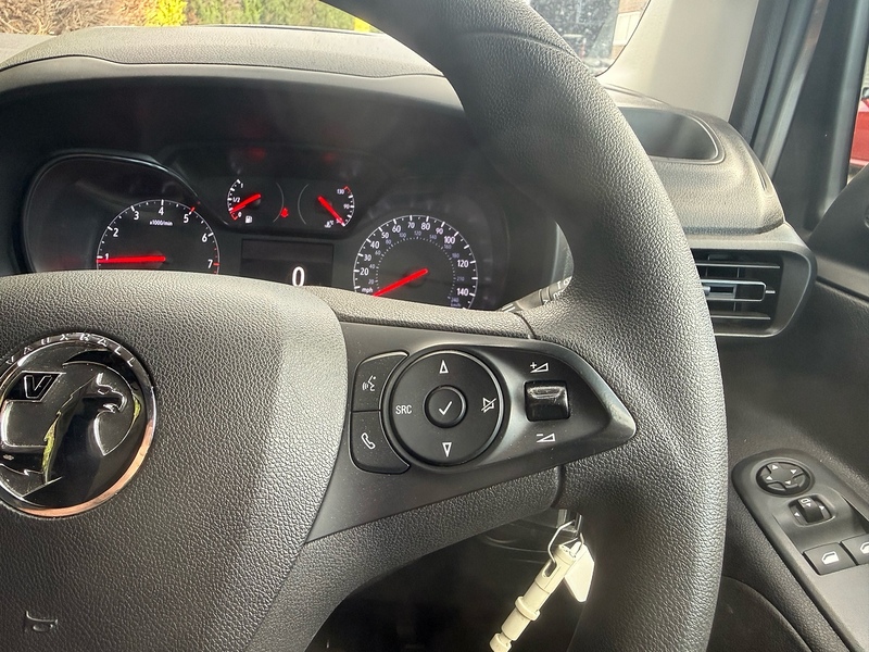 Vauxhall 1.5 Turbo D 2300 Pro L2 H1 LWB PANEL VAN 1.5 6dr Panel Van Manual Diesel