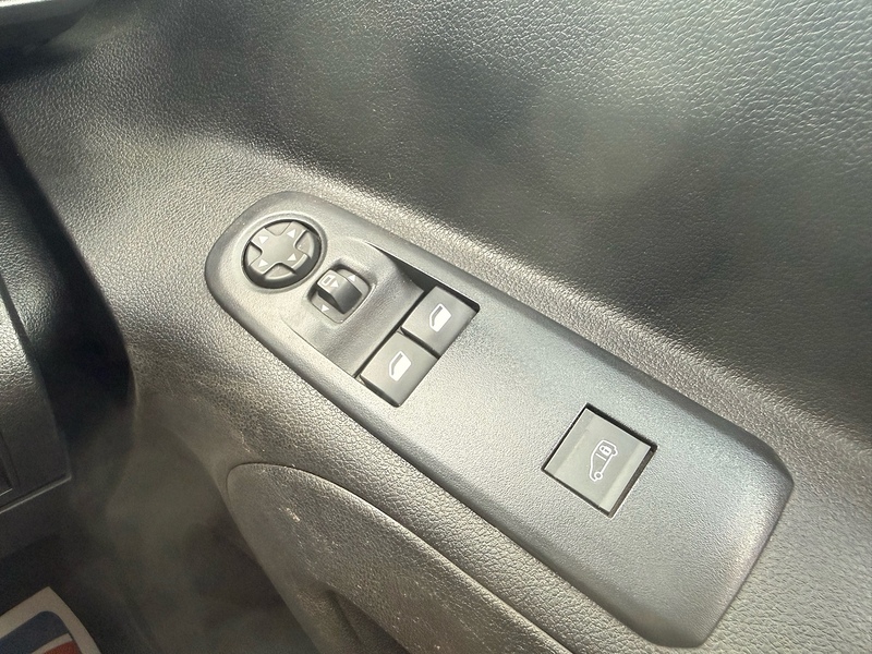 Vauxhall 1.5 Turbo D 2300 Pro L2 H1 LWB PANEL VAN 1.5 6dr Panel Van Manual Diesel