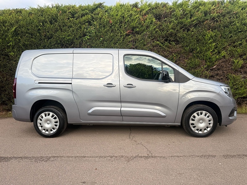 Vauxhall 1.5 Turbo D 2300 Pro L2 H1 LWB PANEL VAN 1.5 6dr Panel Van Manual Diesel