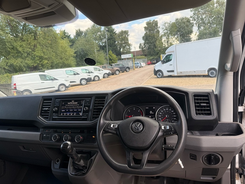 Volkswagen 2.0 TDI CR35 Trendline  L3 LWB PANEL VAN - WHITE 2.0 5dr Panel Van Manual Diesel