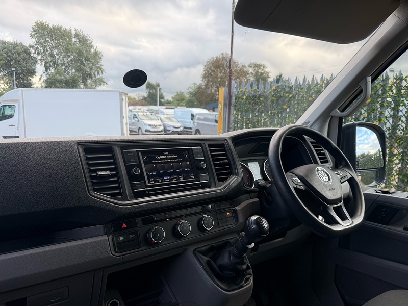 Volkswagen 2.0 TDI CR35 Trendline  L3 LWB PANEL VAN - WHITE 2.0 5dr Panel Van Manual Diesel