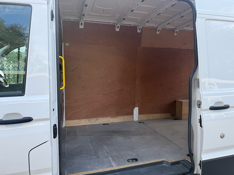 Volkswagen 2.0 TDI CR35 Trendline  L3 LWB PANEL VAN - WHITE 2.0 5dr Panel Van Manual Diesel