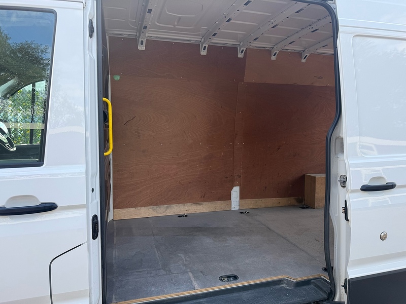 Volkswagen 2.0 TDI CR35 Trendline  L3 LWB PANEL VAN - WHITE 2.0 5dr Panel Van Manual Diesel