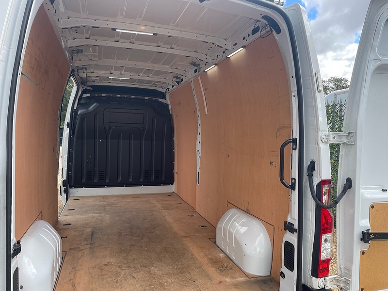 Renault 35 2.3 Dci  Business+ 2.3 L3 LWB PANEL VAN - WHITE 2.3 3dr Panel Van Manual Diesel