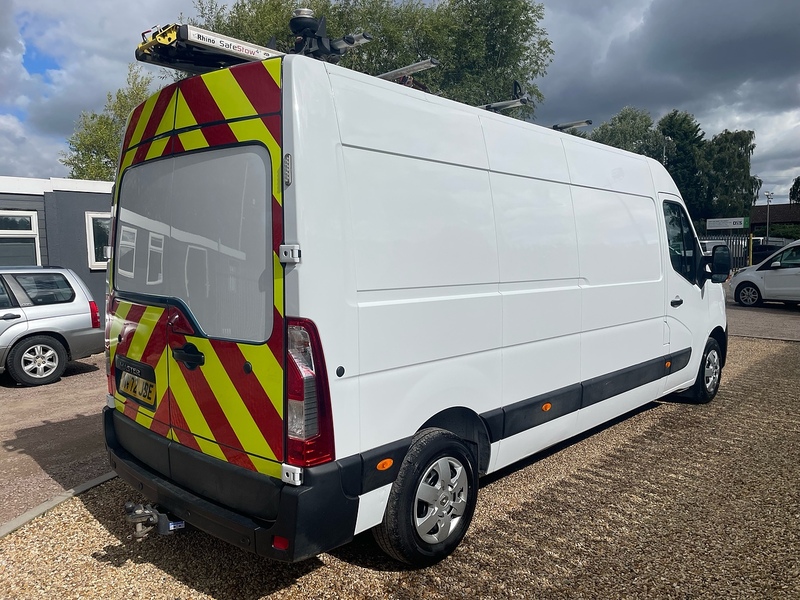 Renault 35 2.3 Dci  Business+ 2.3 L3 LWB PANEL VAN - WHITE 2.3 3dr Panel Van Manual Diesel