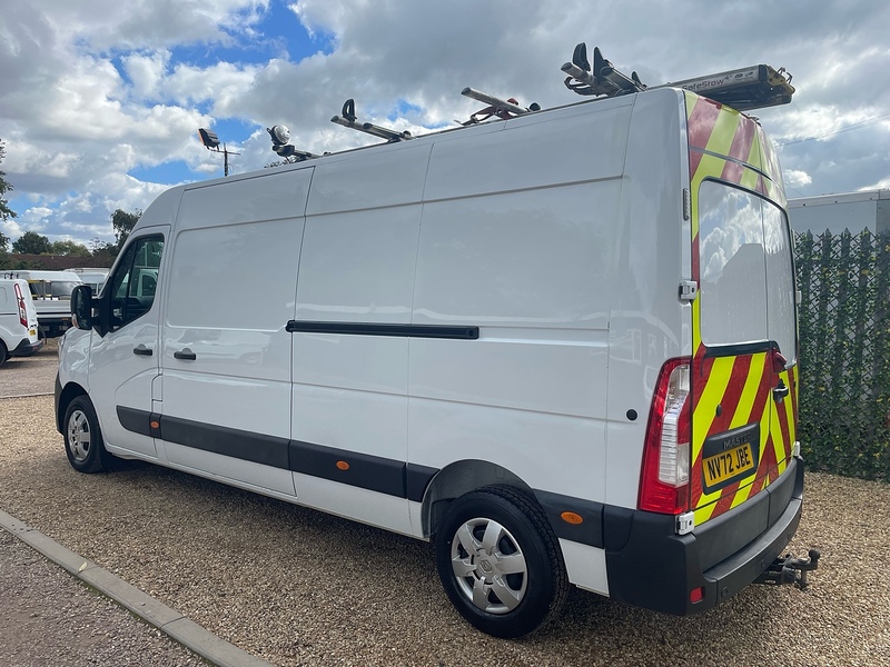 Renault 35 2.3 Dci  Business+ 2.3 L3 LWB PANEL VAN - WHITE 2.3 3dr Panel Van Manual Diesel
