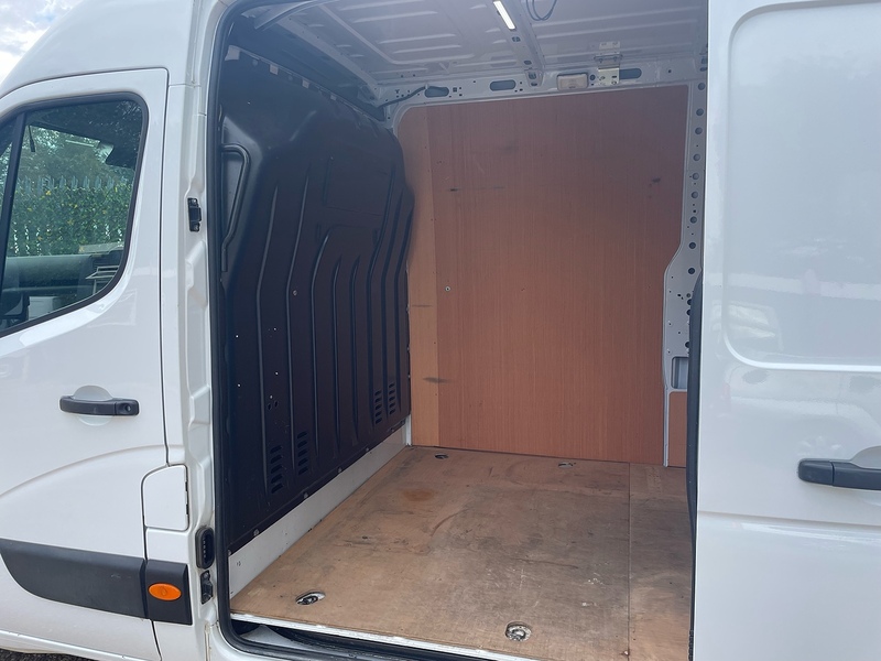Renault 35 2.3 Dci  Business+ 2.3 L3 LWB PANEL VAN - WHITE 2.3 3dr Panel Van Manual Diesel