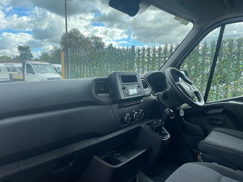 Renault 35 2.3 Dci  Business+ 2.3 L3 LWB PANEL VAN - WHITE 2.3 3dr Panel Van Manual Diesel