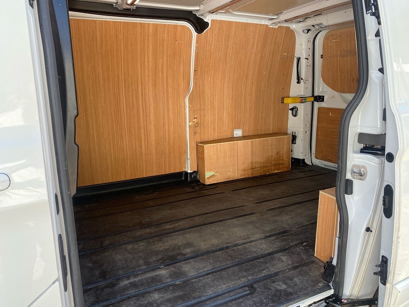 Ford 300 2.0 EcoBlue Limited SWB L1 PANEL VAN 2.0 5dr Panel Van Manual Diesel