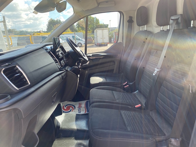 Ford 300 2.0 EcoBlue Limited SWB L1 PANEL VAN 2.0 5dr Panel Van Manual Diesel