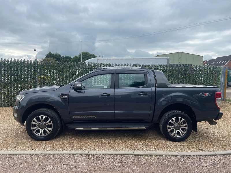 Ford 3.2 TDCi Wildtrak 3.2 4x4 DOUBLE CAB PICKUP TRUCK WITH CANOPY - AUTOMATIC 3.2 4dr Pickup Automatic Diesel