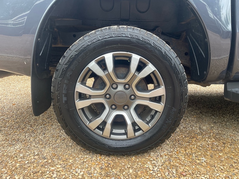 Ford 3.2 TDCi Wildtrak 3.2 4x4 DOUBLE CAB PICKUP TRUCK WITH CANOPY - AUTOMATIC 3.2 4dr Pickup Automatic Diesel
