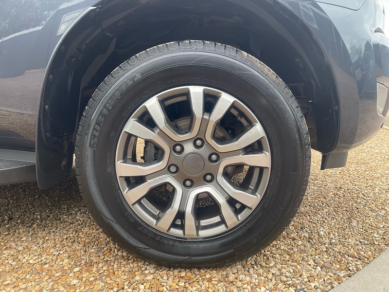 Ford 3.2 TDCi Wildtrak 3.2 4x4 DOUBLE CAB PICKUP TRUCK WITH CANOPY - AUTOMATIC 3.2 4dr Pickup Automatic Diesel
